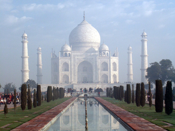 Did Trump Really Host A Porn Convention in Taj Mahal?