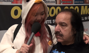 Harriet Sugarcookie Meets, Greets and Gives Treats to Porn Stars at AEE