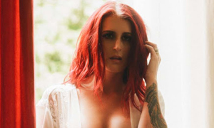 TANA LEA Offers Fans Discounted SextPanther Rates For Black Friday Weekend