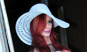 Shanda Fay Voted #1 Vnalive.com Girl For November!