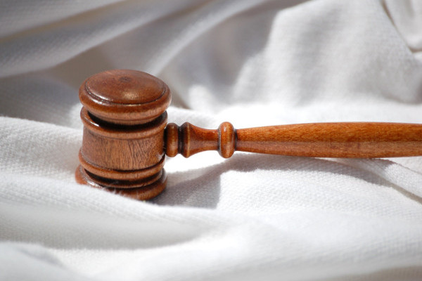 Citing Reddit decision, federal judge dismisses sex trafficking claims against Twitter