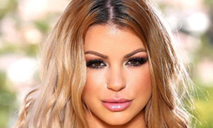 Brooklyn Chase Just Joined ManyVids & Her Fans Score