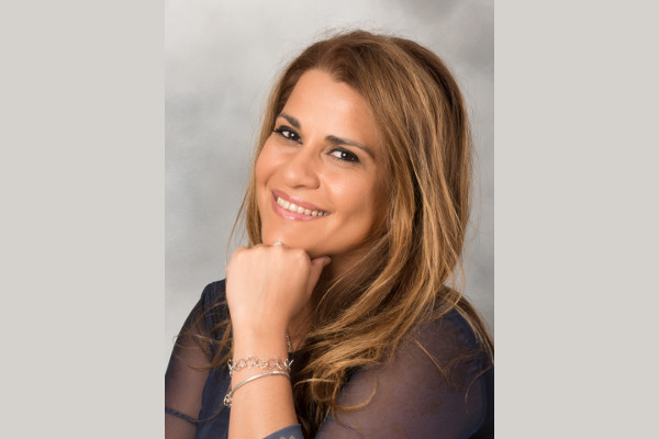 ImLive’s Mere Menezes Siqueira Manages Models, Makes the Machine Work