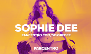 Sophie Dee Joins FanCentro