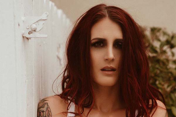 No Niche Is The Best Niche Of All: An Interview With Tana Lea