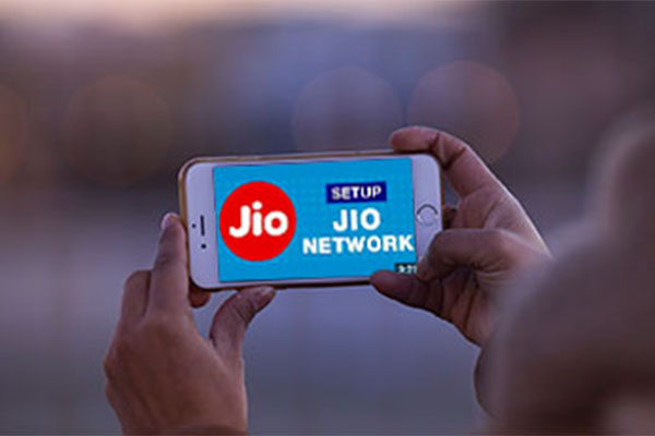 Reliance Jio Blocks Porn in India, Pornhub Sets Up a Mirror