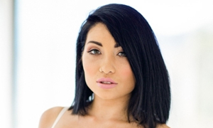 Rina Ellis Makes Her Return To The Industry