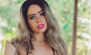 Kendra Knight Pumps Up Her Social Media