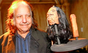 Adult Legend Ron Jeremy Gets a Little Head