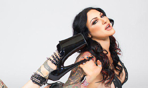 Jenevieve Hexxx Is ‘Total Lesbian Temptation’