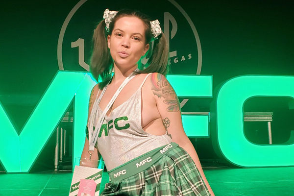 Gem Stoned Ups Her Cam Game With New Schedule