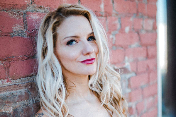 Allie Awesome Featured in Hustler Piece about Adult Stars Doubling as Comedians