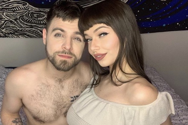 Jessica Starling Ready to Entertain Fans with Special Live Cam Show Saturday Night