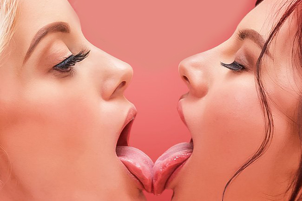 VRBangers: Charlotte Stokely’s Hubby-Free Wedding Night Hookup