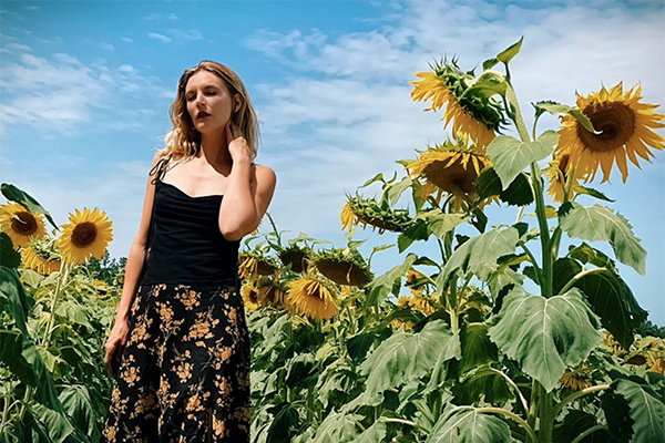 Mona Wales Embarks on Cross-Country Porno Adventure