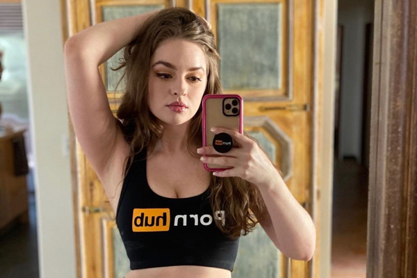 Mary Moody Kicks Weekend Off with Exxxotica TV & Revamps Pornhub Page