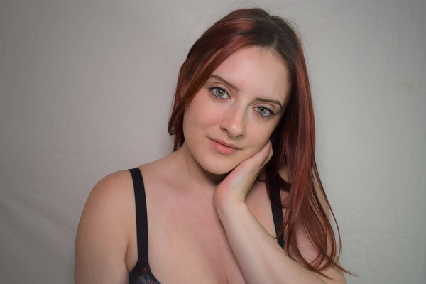 (Your Internet Girlfriend) Jessica Sage Launches Website