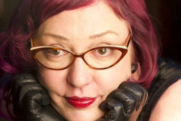 Eve Minax Guests on “In The Spotlight”