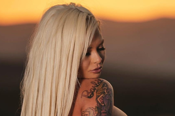 London Rose Surprises Fans with Free OnlyFans Access