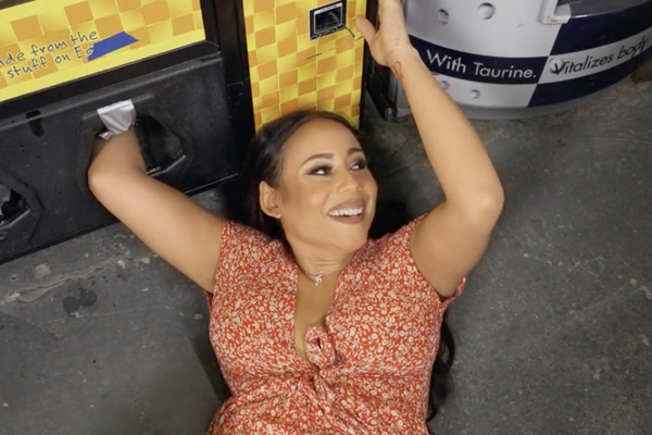 Carmela Clutch Finds the Best Vending Machine in Her Brazzers Debut