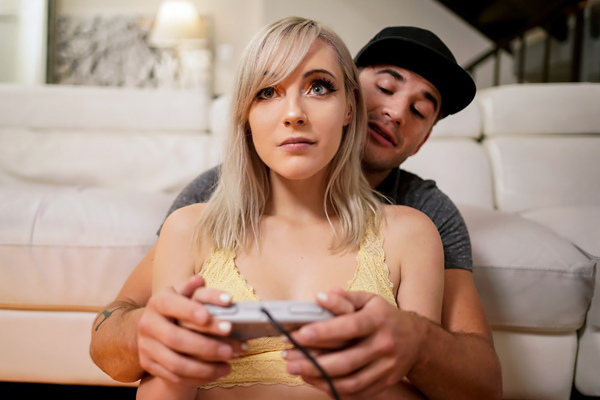 Jamie Jett Stars in ‘Family Fun’ from Reality Junkies