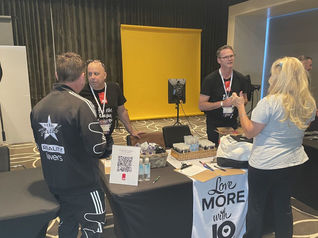 ynot floor-1021-emmreport_0868