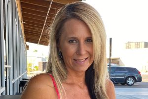 Ainslee Divine, the "Ultimate Mom Next Door"