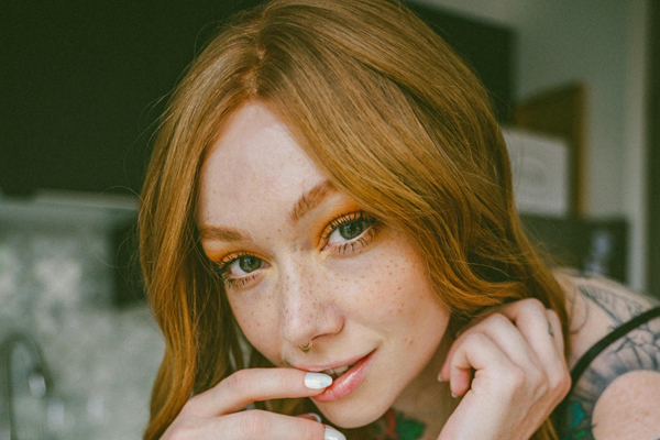 GoAskAlex Debuts New SuicideGirls Photo Set, ‘Baby I’m A-Glazed by You’