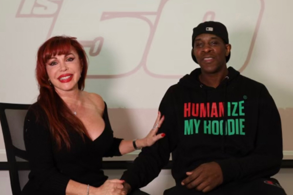 Sexy Vanessa Gets Cozy with DJ Thoro on This is 50