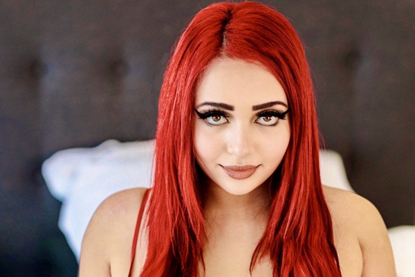 Brie Nightwood’s Nightwood Media Introduces Charitable NFT Project