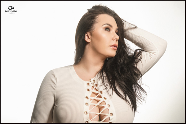 Plus Size Influencer Romi Chase Goes Viral with Discrimination Story