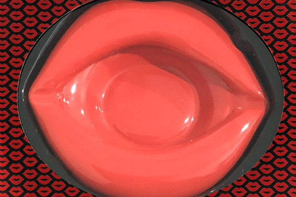 Kheper, Inc. Launches New Sexy Lips Ashtray
