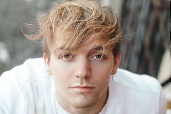 New Stud Joshua Lewis Gets Profiled by XCritic in Exclusive Interview