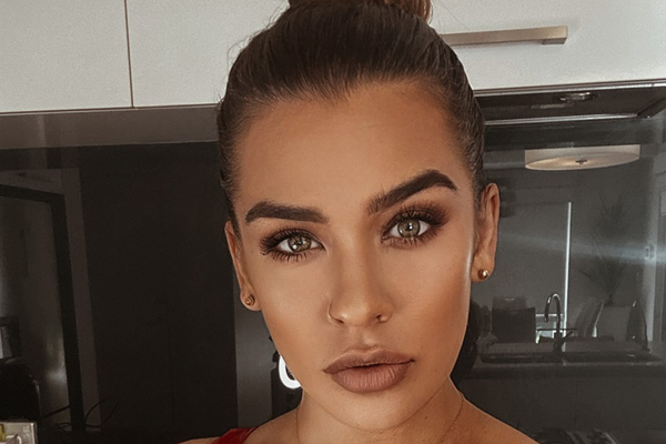 Lucy Banks Breaks Down the Split Personality of the OnlyFans Star / Working Mum