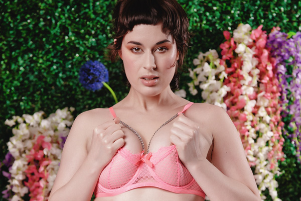 Olive Glass Releases 1st Anal Scene to OnlyFans