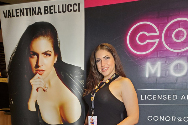 Valentina Bellucci Offers Thanks, Gratitude to Exxxotica Miami Fans for Signing Debut