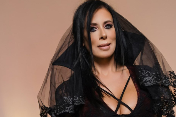 Brides of Dracula! Reagan Foxx in Episode 3 of How We Fuck in the Shadows