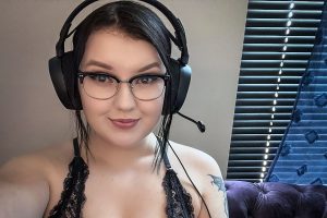 Aerie Saunders of SexWorkerSites.com