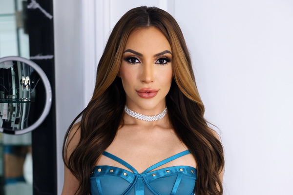 Breathtaking Brunette Hime Marie in Slew of Hot New Releases