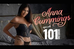 Anna Cummings Signs with 101 Modeling