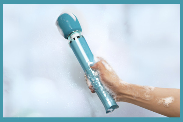 Le Wand Launches the ‘Dive’ IPX8 Waterproof Wand