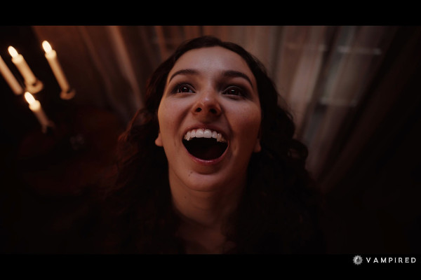 Leana Lovings Returns to Vampired