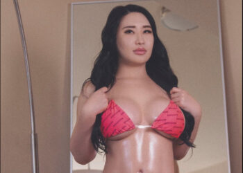 Suki Sin Signs with Coxxx Models for Representation