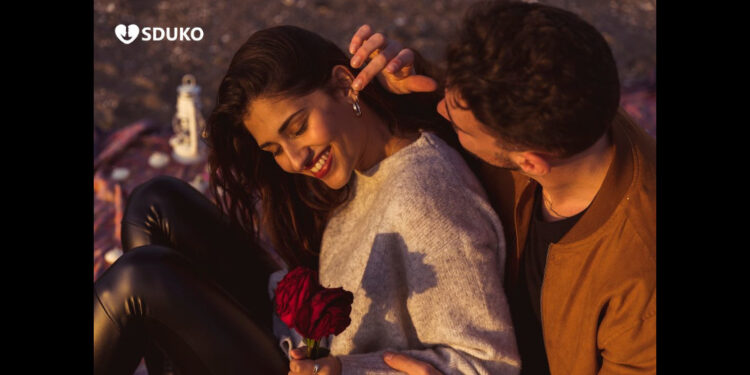 How to Create Flirtation Tactics That Lead to a Romantic Time