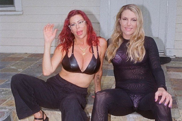 Joslyn Jane Joins Alexis Fawx on Only Fans for a Very Special Live Show