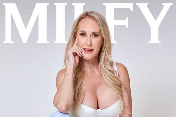 Vixen Media Group Contract Star Bran di Love Looking Forward to Big Year in 2024!