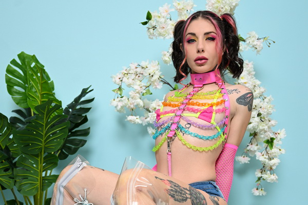 Hookup Hotshot Breaks In Jersey Girl Next Door Brenna McKenna