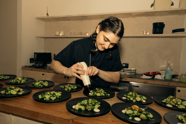 TikTok Star Chef Tova Guests on The Lisa Ann Experience & How To Do Drugs Podcasts