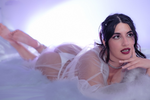 Sarah Arabic’s Pervy Boyfriend Visits & Wild Three-way Ensues on Brazzers