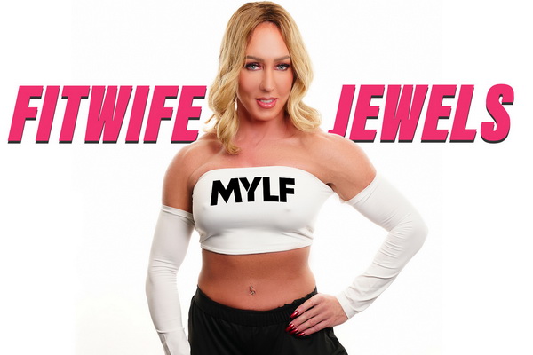Fitwife Jewels Stars In Her First Big Studio Threesome With MYLF